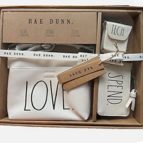NWT Rae Dunn White Love Crossbody Spend Card Case Tech Airpod Case Gift Box